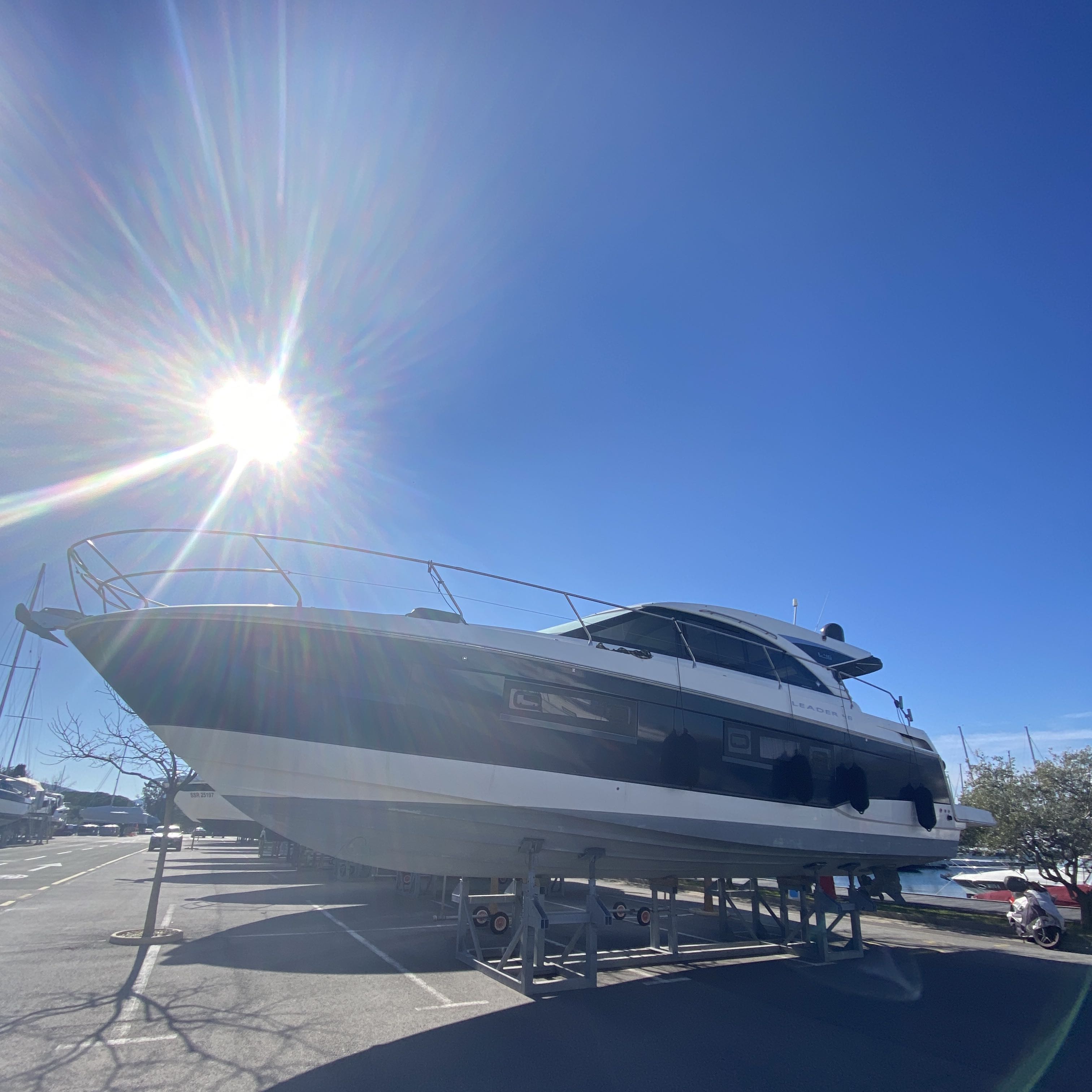 Commissioning or hand-over of a yacht with Boat Assessor